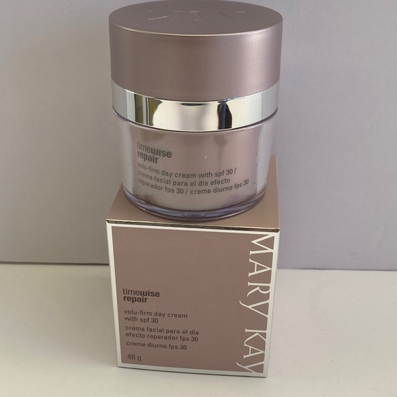 Mary Kay TimeWise Repair Volu-Firm Day Cream Sunscreen Broad Spectrum SPF 30 - Picture 1 of 4